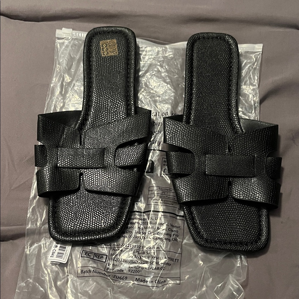 Black Textured Women’s Sandals